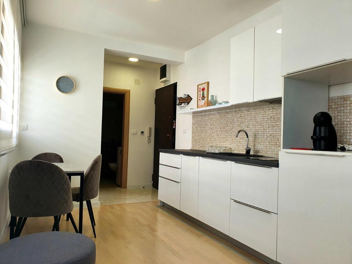 Aleksandar First Sea Line Apartment 巴尔 外观 照片